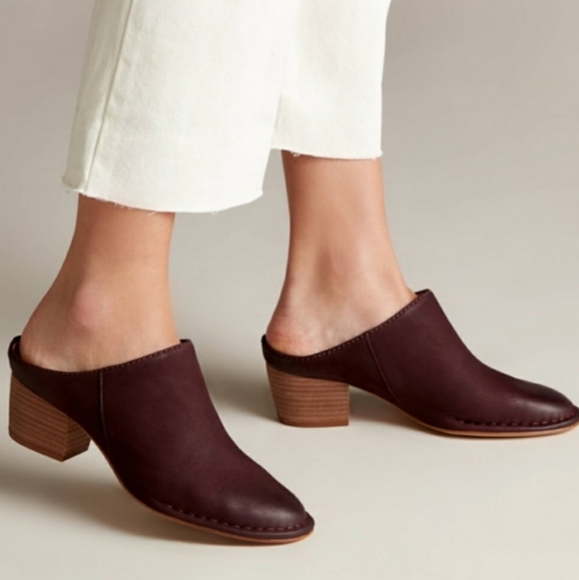 clarks isla mule